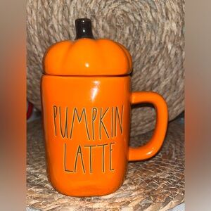 🎃 Rae Dunn Mug 2/$22